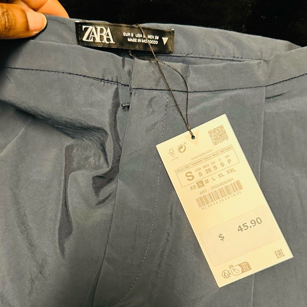 ZARA Ballon Navy Pleated Bermuda Shorts - Picture 6 of 11